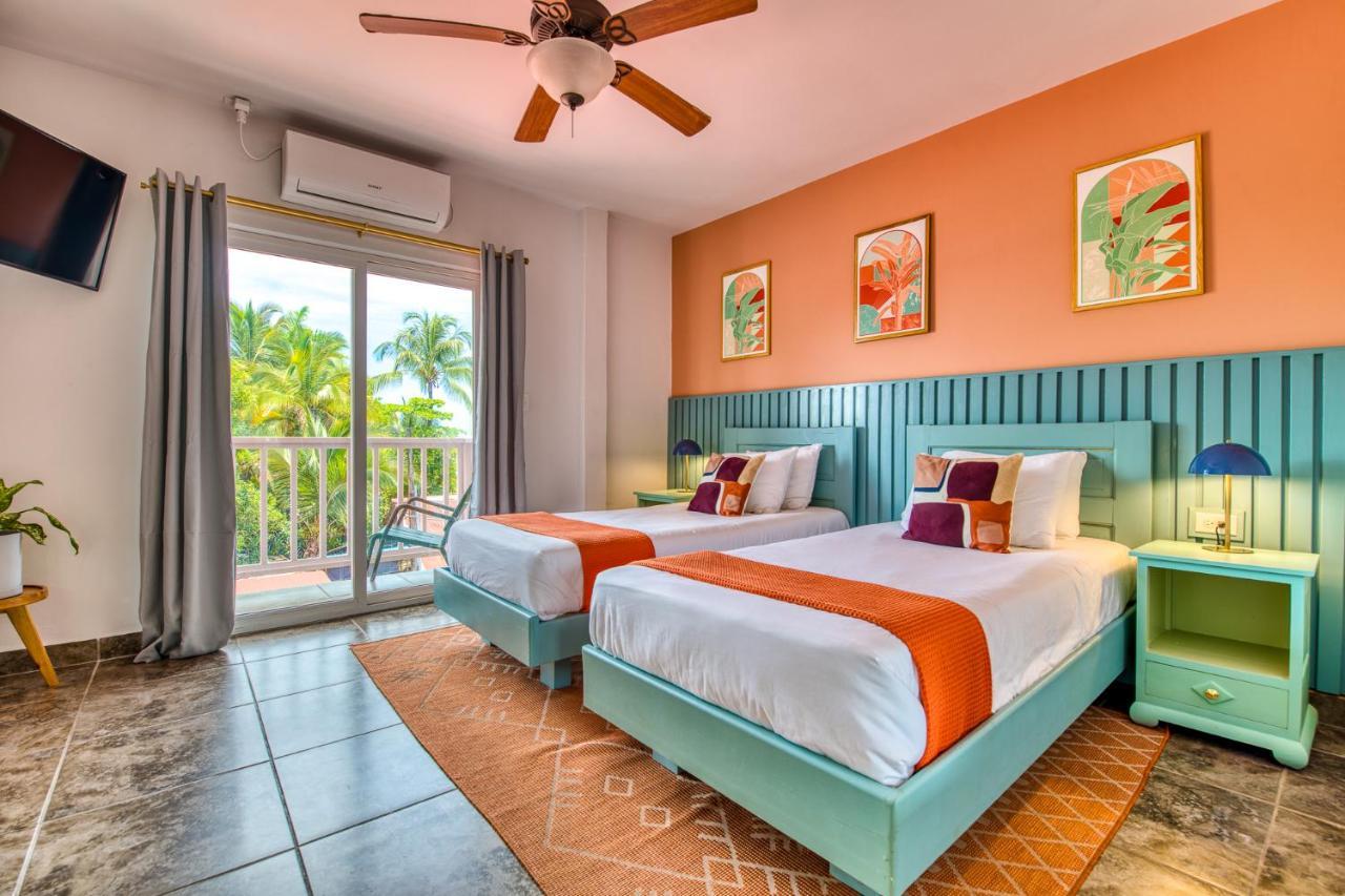 Bocas Paradise Hotel Bocas Town Bagian luar foto