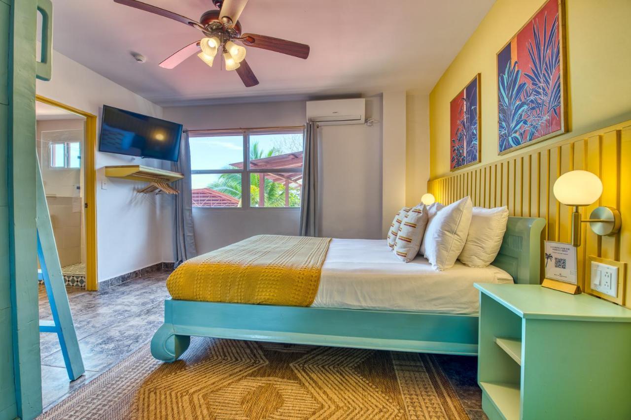Bocas Paradise Hotel Bocas Town Bagian luar foto