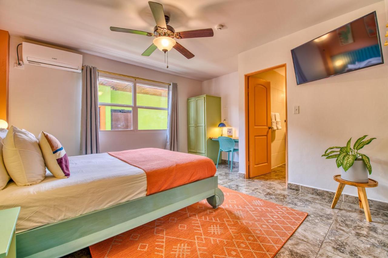 Bocas Paradise Hotel Bocas Town Bagian luar foto