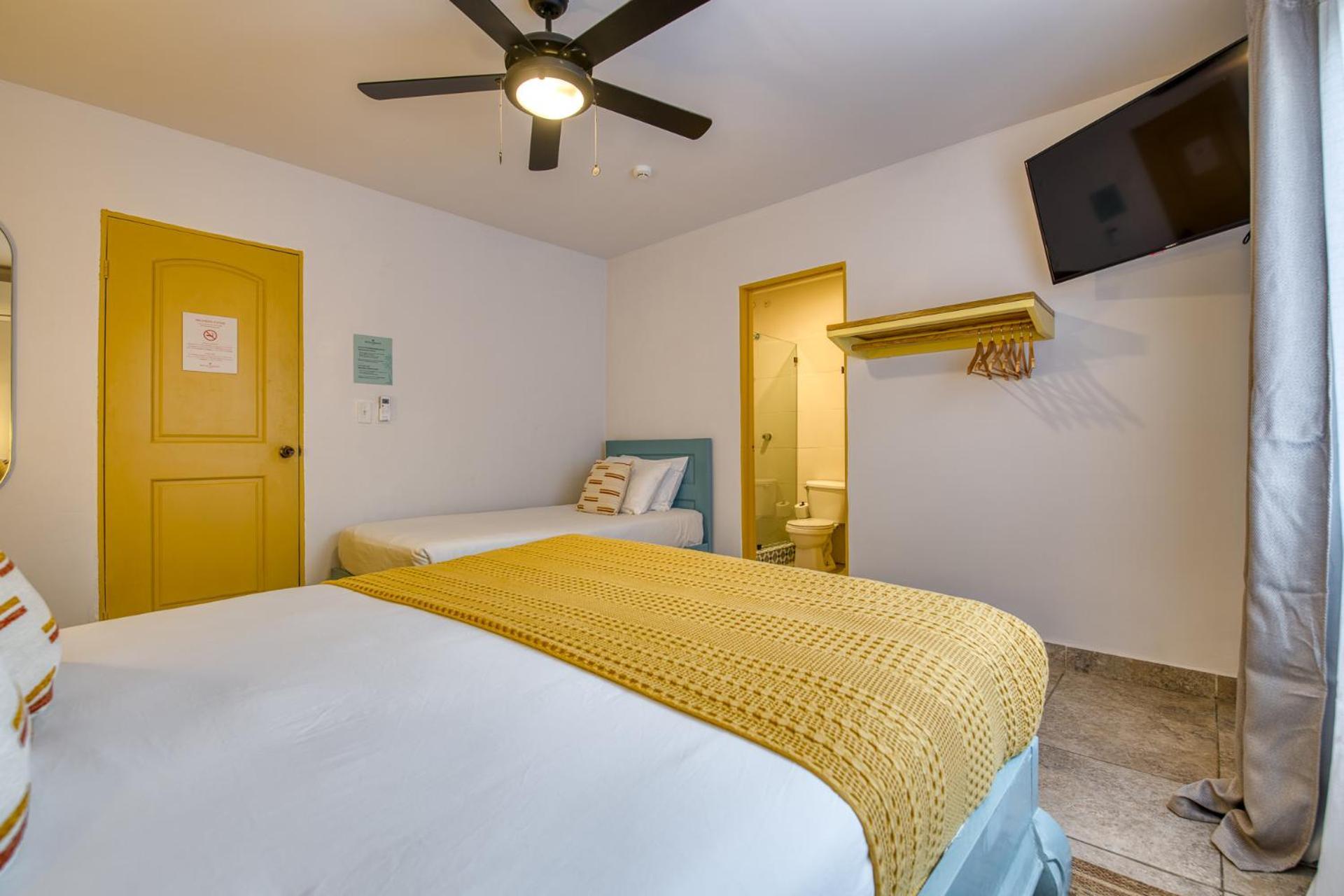 Bocas Paradise Hotel Bocas Town Bagian luar foto